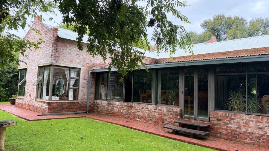 4 Bedroom Property for Sale in Viljoenskroon Rural Free State